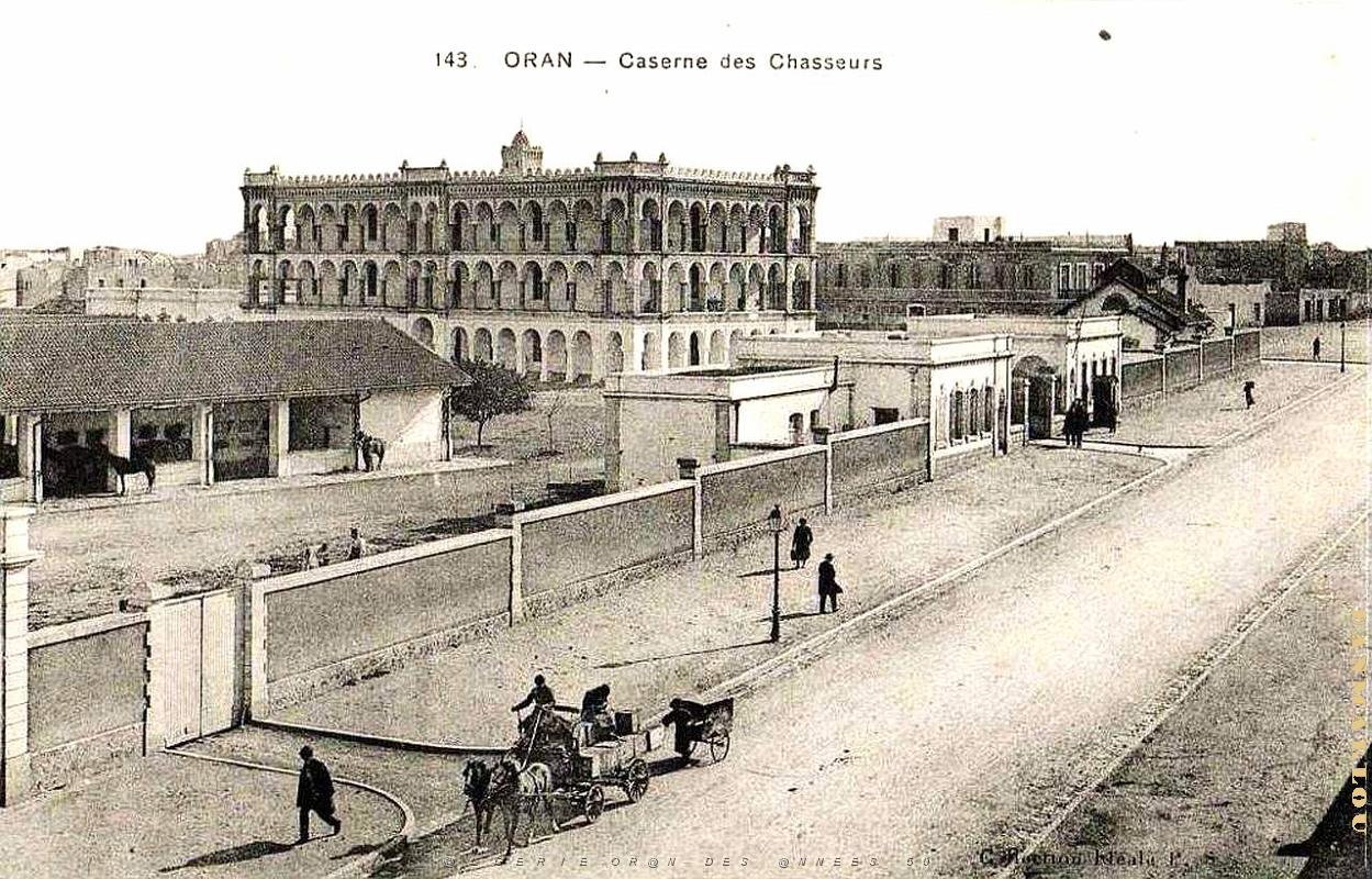CA de- 016- Casernes des Chasseurs- Bd Andrieux.jpg